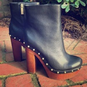 NWOT BCBGeneration black leather platform bootie